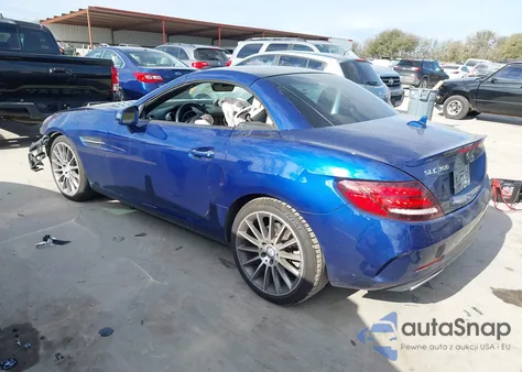 2017 Mercedes-Benz Slc 300 z USA, uszkodzony, nr VIN WDDPK3JA2HF137456